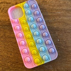 iPhone 13 bubble case